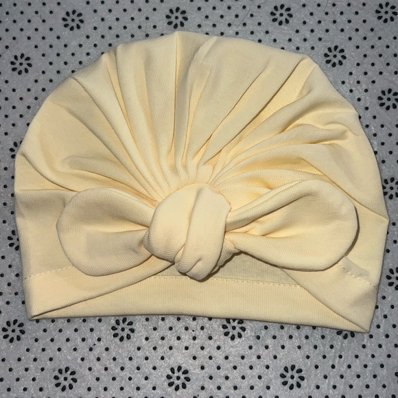 πΒ New π Cute Little Girls Turban with Bow Sizeβ0-6 Months π - Picture 1 of 5